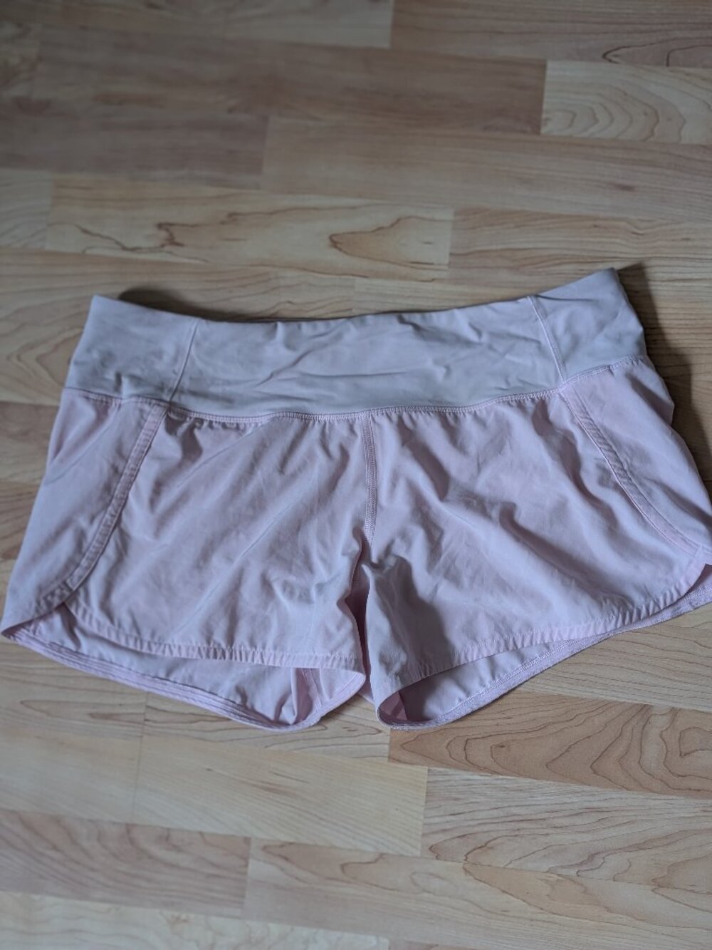 Lululemon shorts light pink